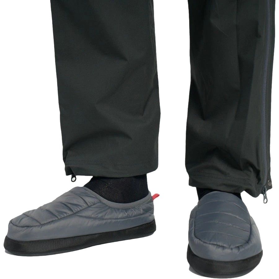 Helsport Pro Camp Zapatillas, Gris Ahumado / Rojo Rubí, 37-40, pantuflas, gris